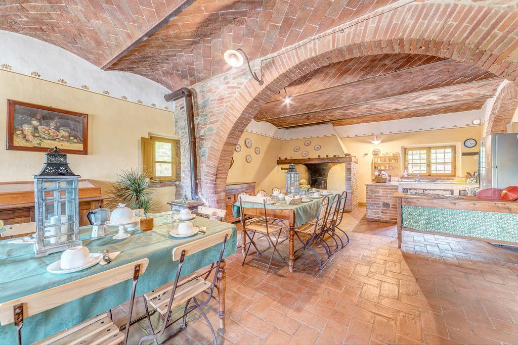 Agriturismo Il Poggiarello Foiano Della Chiana Kültér fotó