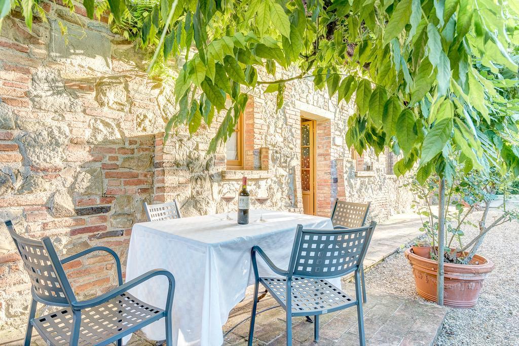 Agriturismo Il Poggiarello Foiano Della Chiana Kültér fotó